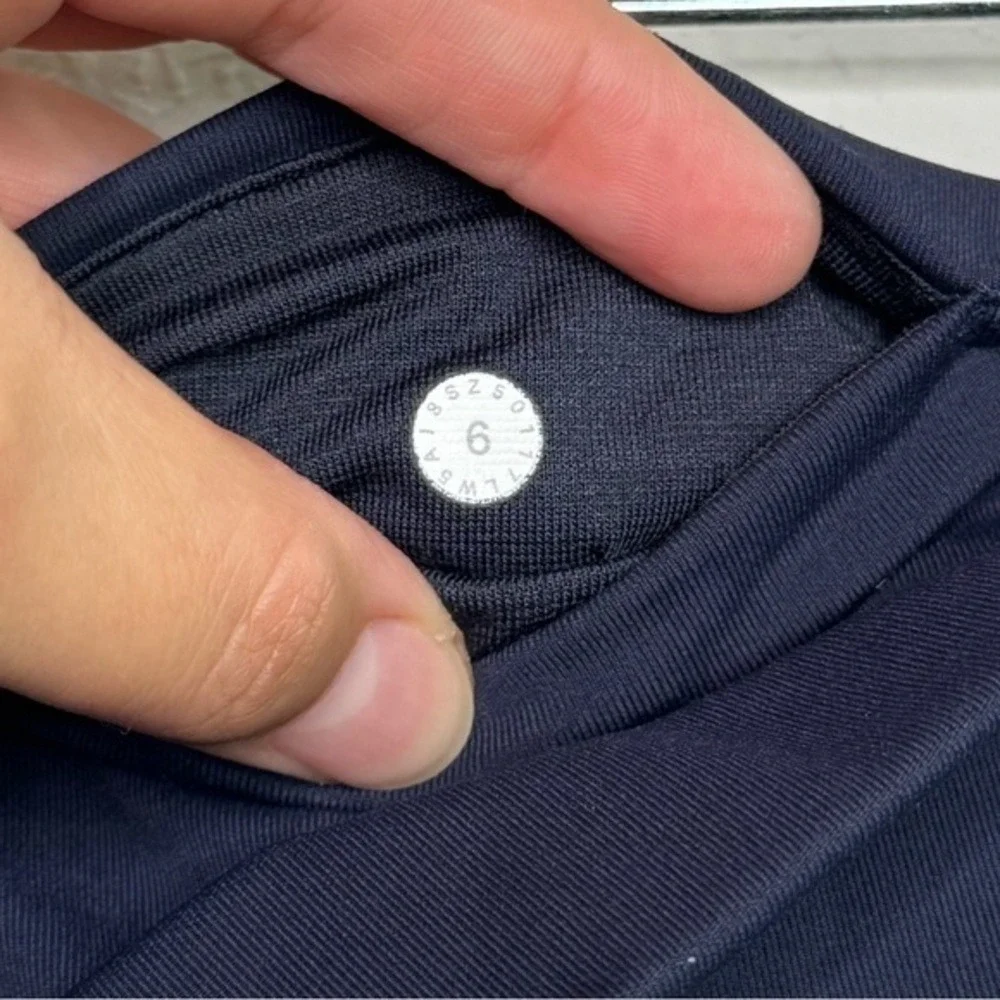 Lululemon‎ Body Con Tight Leggings- Sz 6